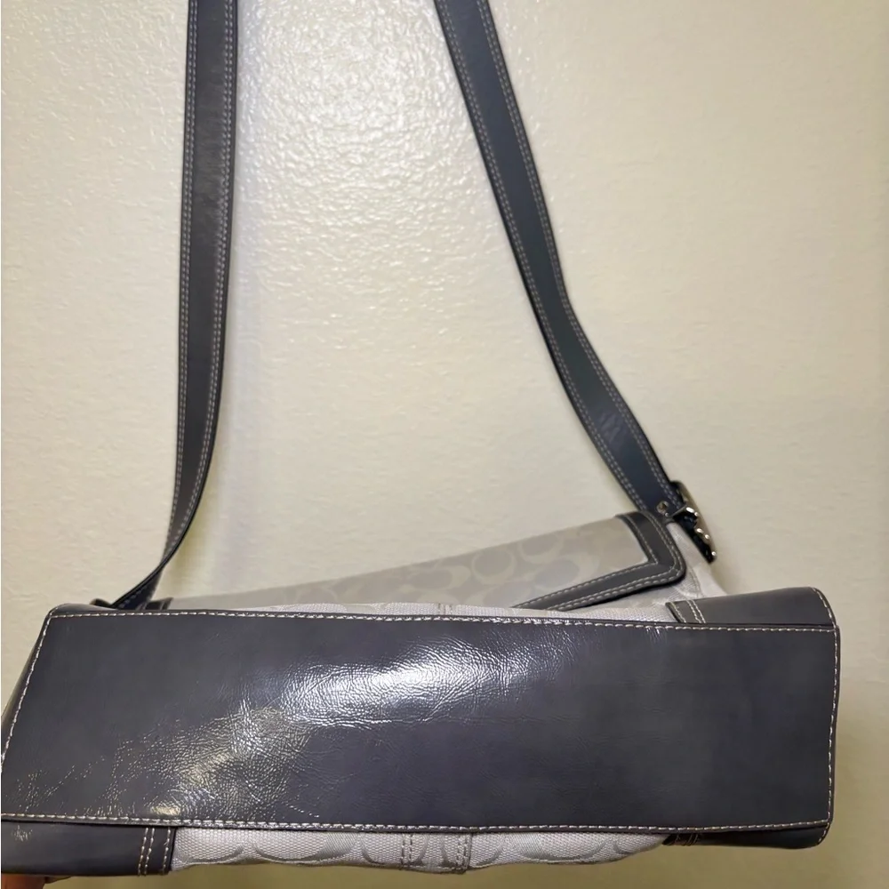 Elegant coach Gray Shoulder crossbody  Bag - Picture 9 of 10